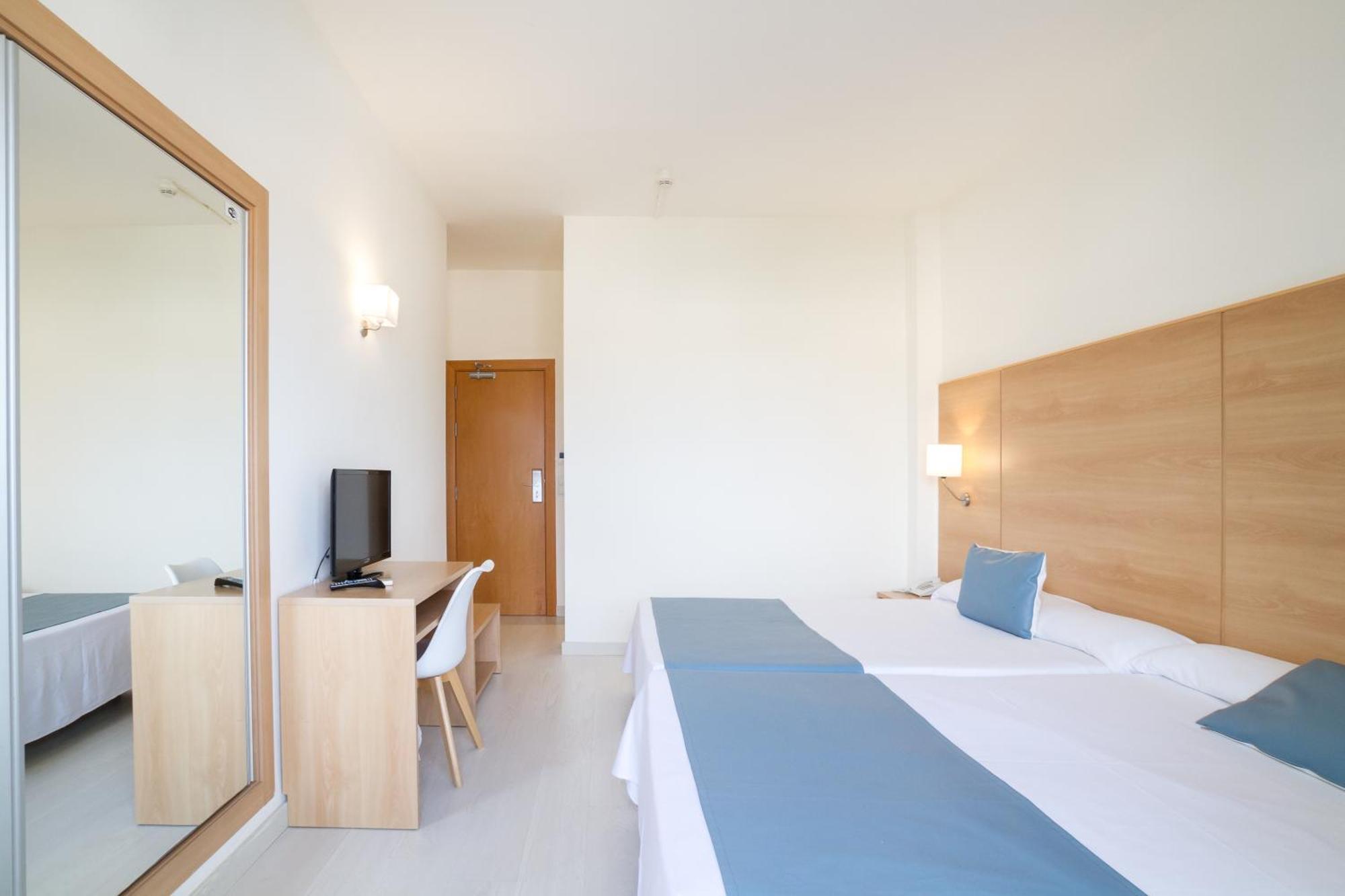 Отель Ibersol Playa Dorada Комарруга Экстерьер фото