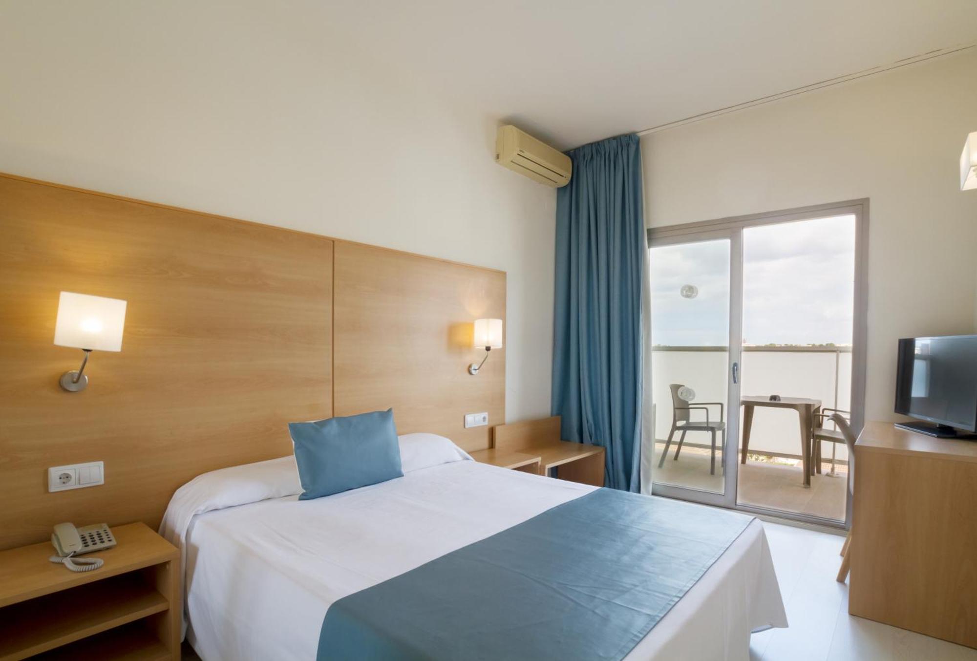 Отель Ibersol Playa Dorada Комарруга Экстерьер фото