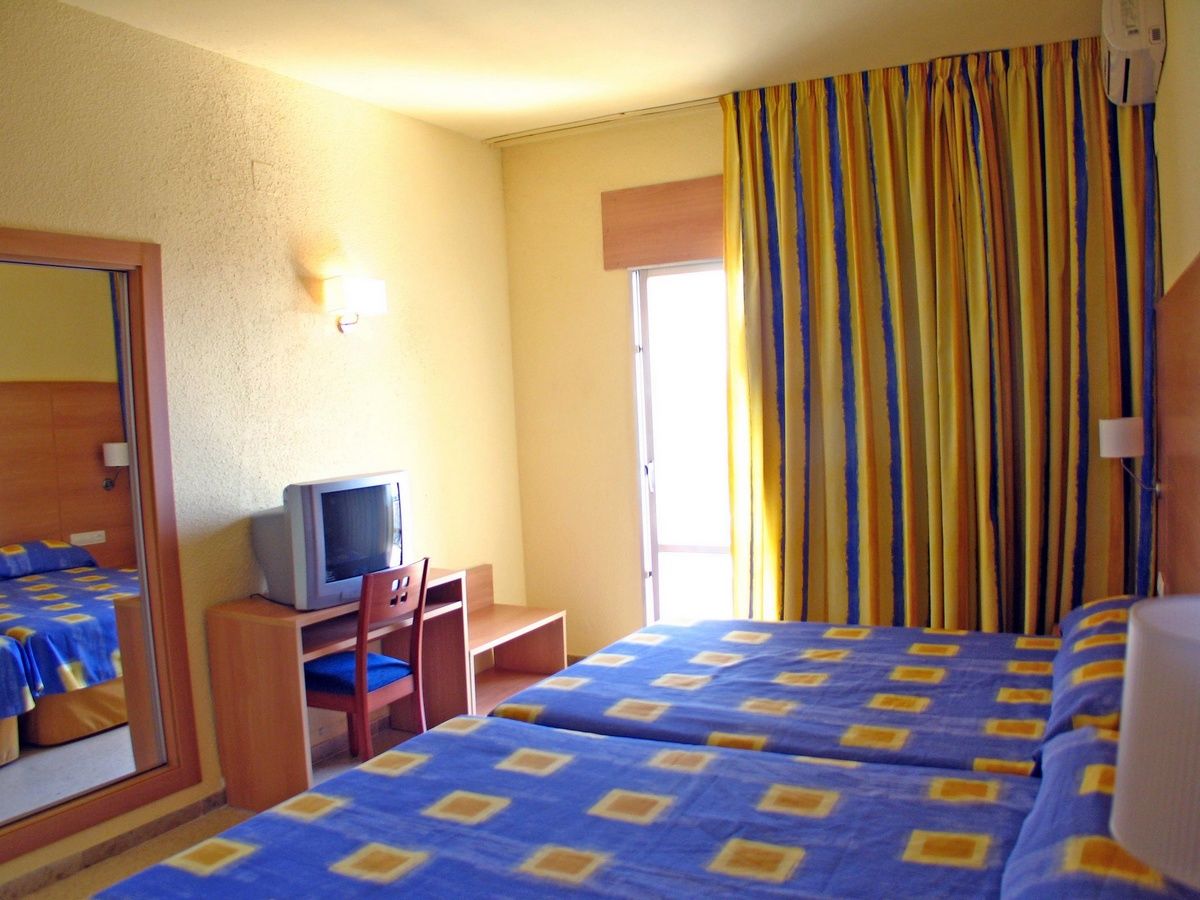 Отель Ibersol Playa Dorada Комарруга Экстерьер фото